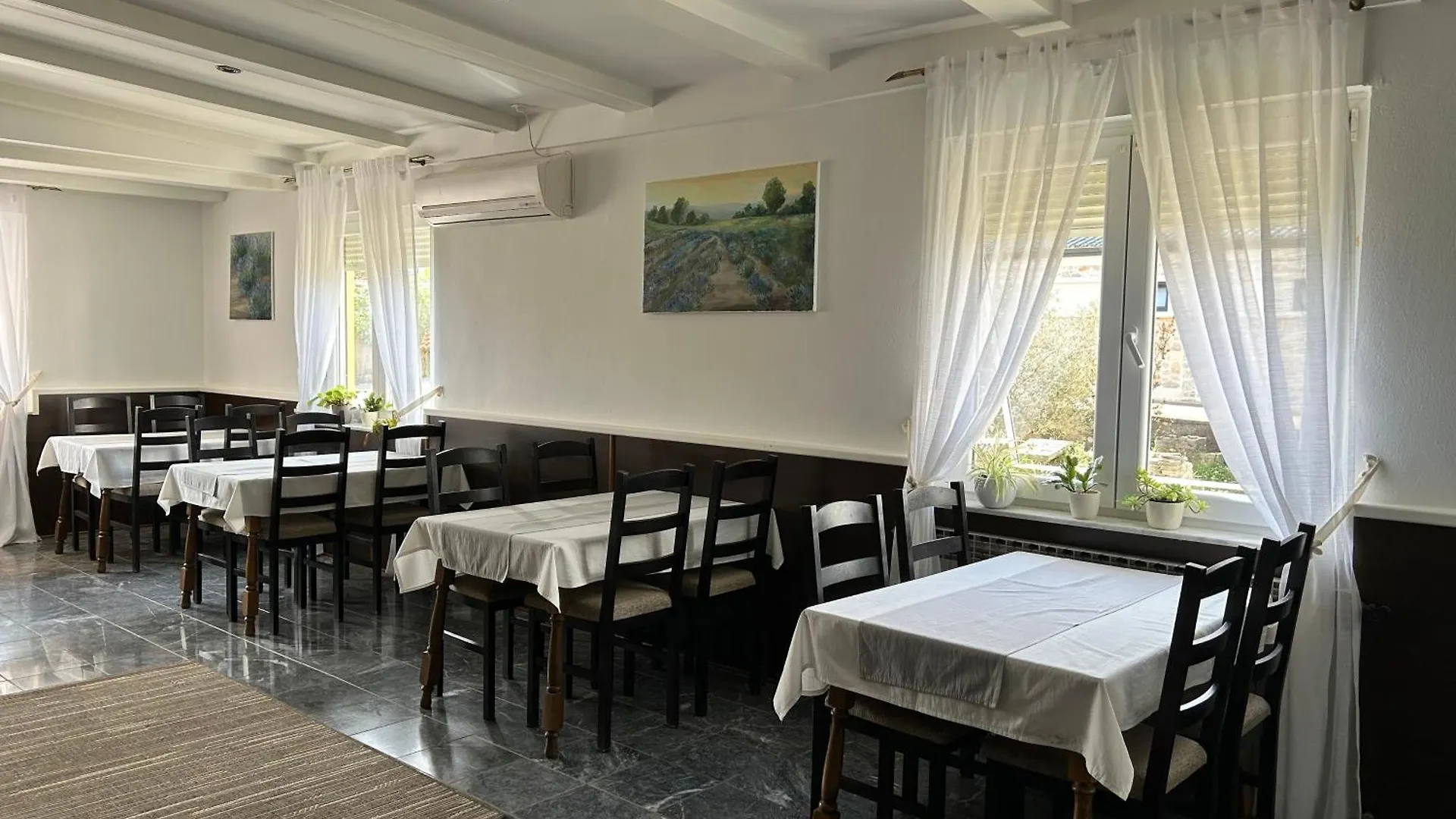 Pension Rusev Preko Affittacamere